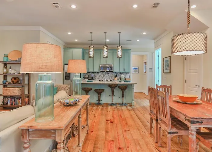 Family Ties - Located In Seacrest Beach 2 Master Bedrooms And A Large Communal Pool