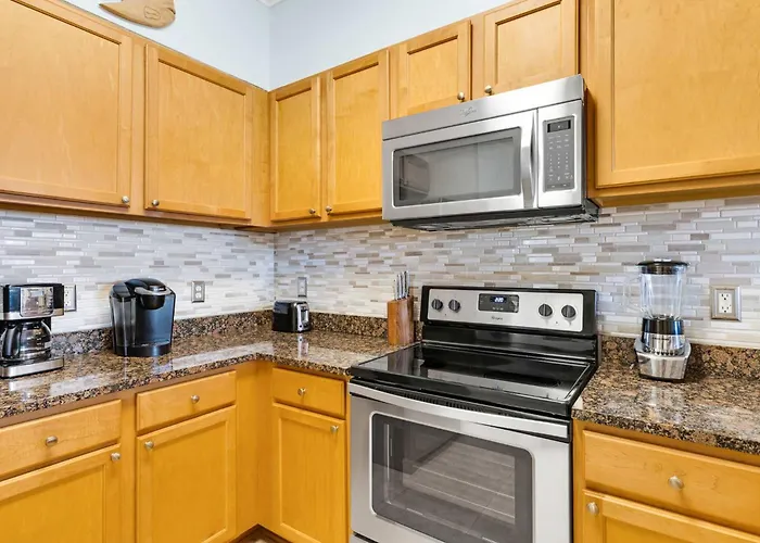 The Village Blue Haven Condo - Private Beach Access Pool & Hot Tub